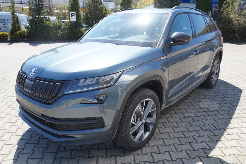 Skoda Kodiaq 2.0 TDI DSG 4X4 SPORTLINE*NAVI*ACC*PANO* Image 3